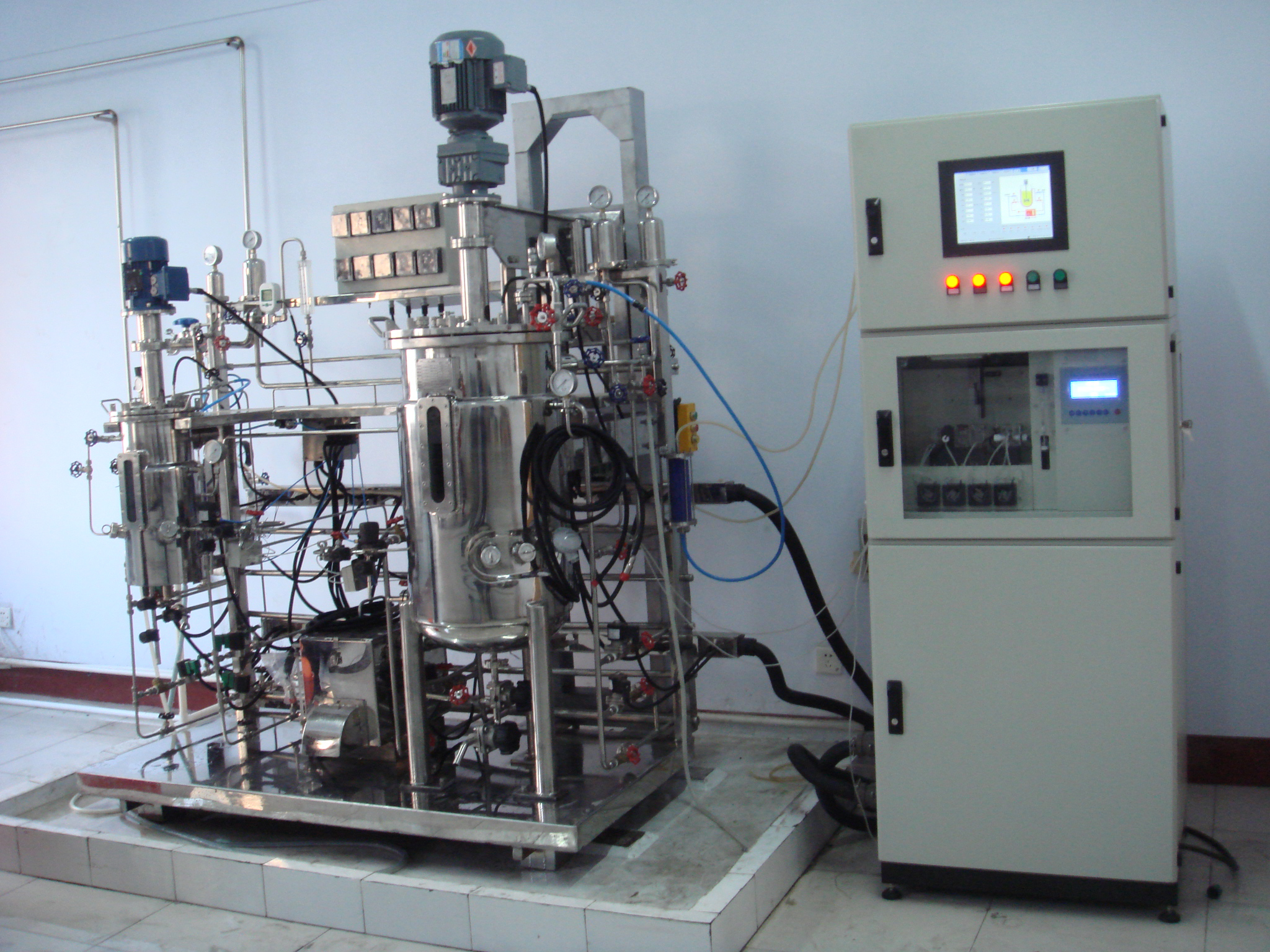 发酵生产过程生物传感器分析系统与优化控制.jpg